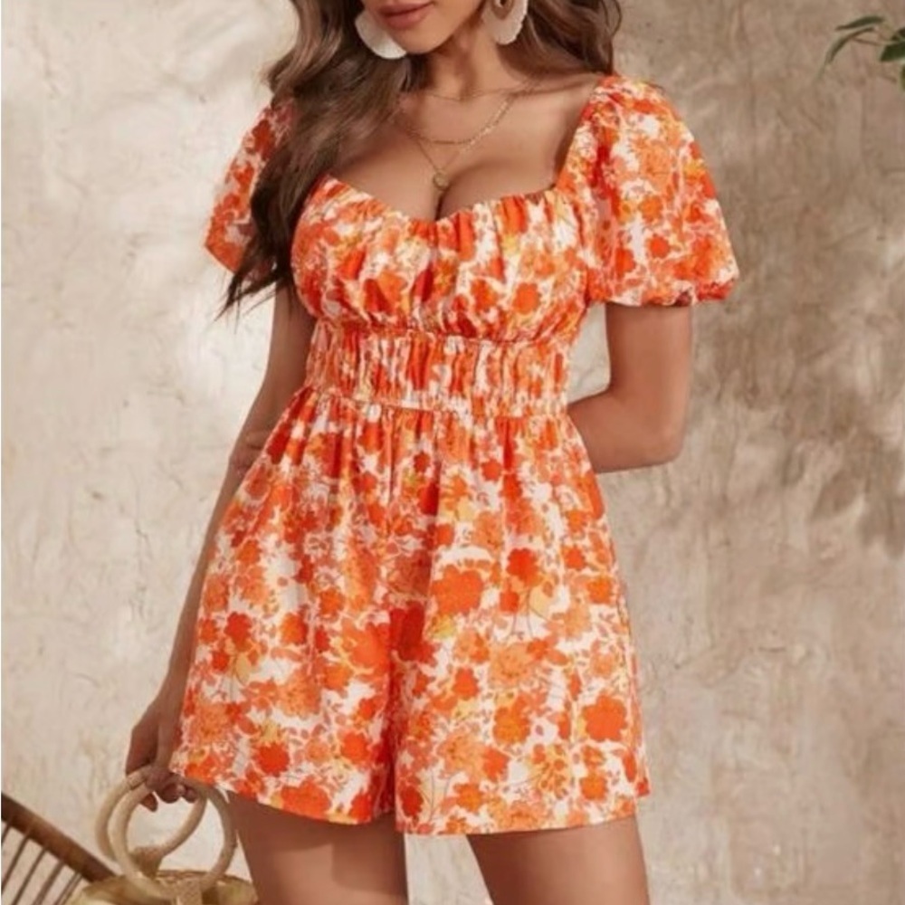 Women’s Short Floral Orange and White Sweetheart Romper NWOT